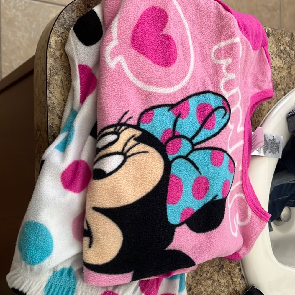 Minnie mouse pajama set